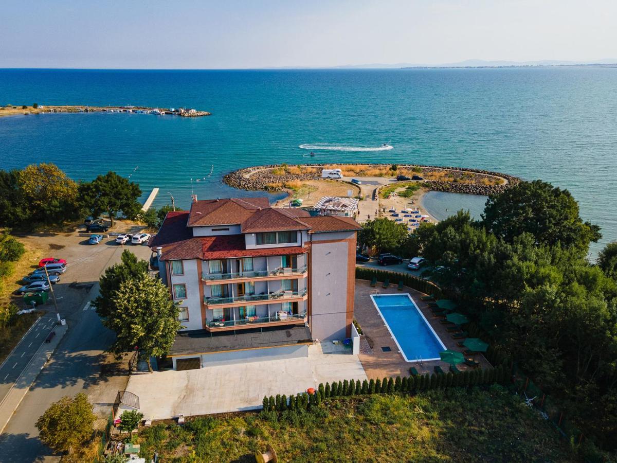 Lecardo Hotel Aheloy Exterior photo