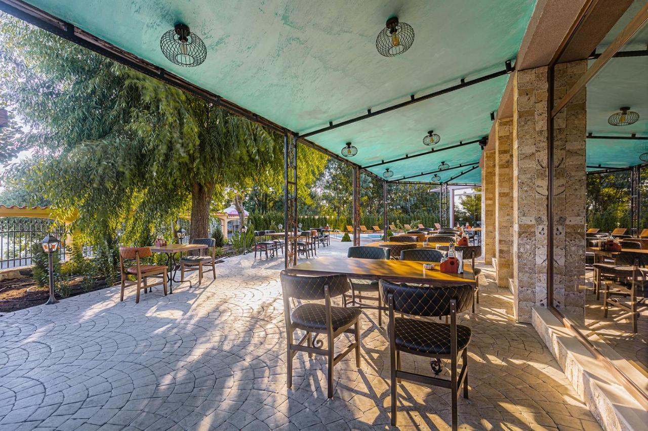 Lecardo Hotel Aheloy Exterior photo